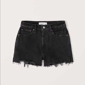 Abercrombie & Fitch - The Mom Short - High Rise - Curve Love